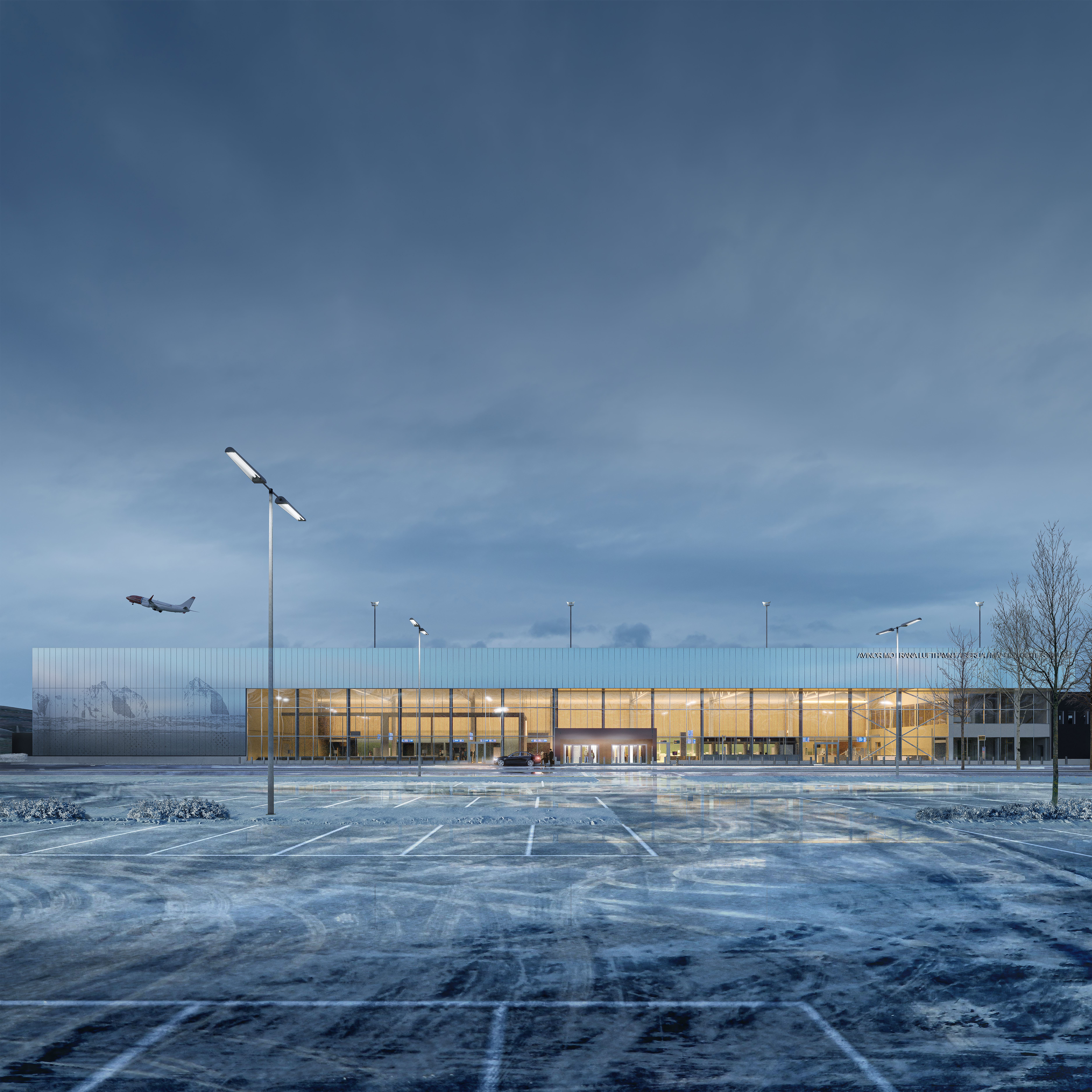 Moderne flyplassbygning med store glassvinduer, omgitt av snødekt parkeringsplass. Et fly svever lavt på himmelen